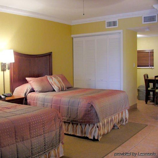 Away Inn Lauderdale-by-the-Sea Room photo