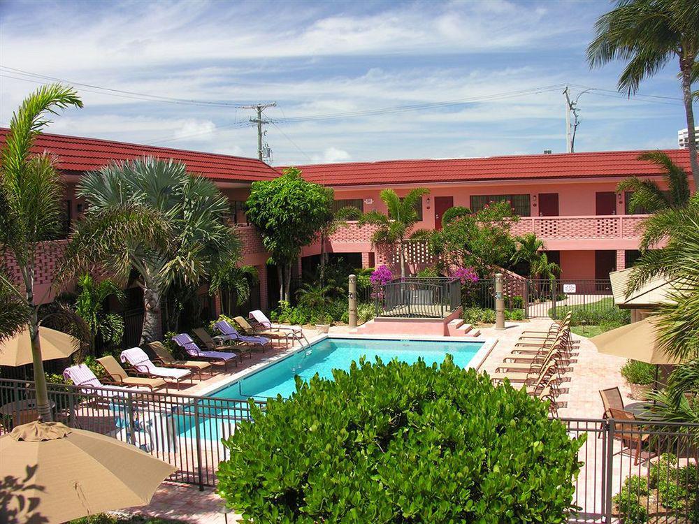 Away Inn Lauderdale-by-the-Sea Exterior photo
